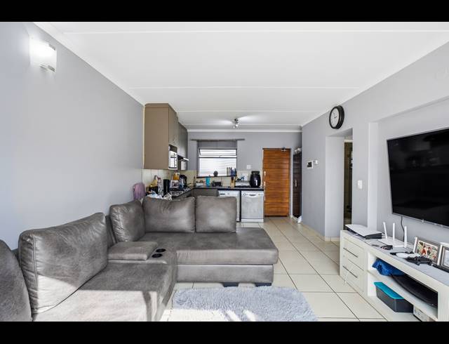 2 BEDROOM APARTMENT FOR SALE IN BARBEQUE DOWNS